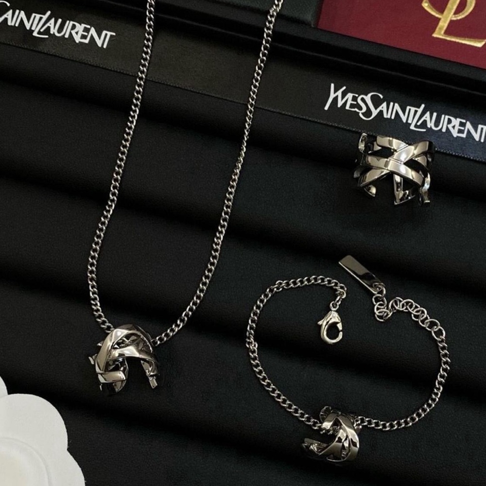 NWOT Fashion Jewelry Necklace Bracelet Ring Earrings